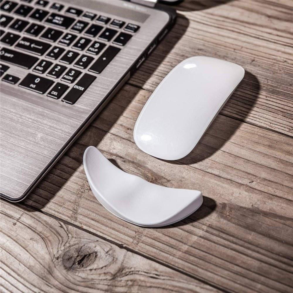 Others |   Silicone Mouse Wrist Pad Mice Wrist Rest Ergonomic Three-dimensional Surface Design Skin-friendly Smooth Movement Wrist Pad Black Computer Peripherals Others